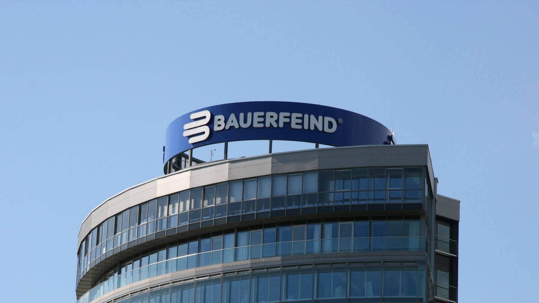 Das Dach des Bauerfeind Towers am Hauptsitz im thüringischen Zeulenroda.